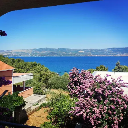 Apartments Ljilja Sea View Slatine Exterior photo