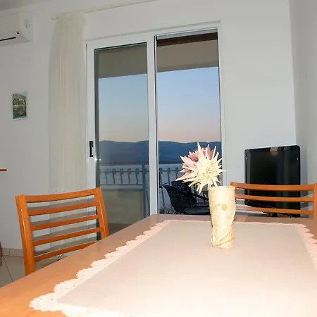 Apartments Ljilja Sea View Slatine Exterior photo
