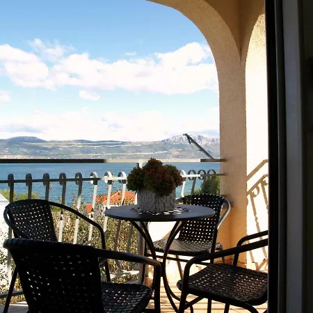 Apartments Ljilja Sea View Slatine Exterior photo