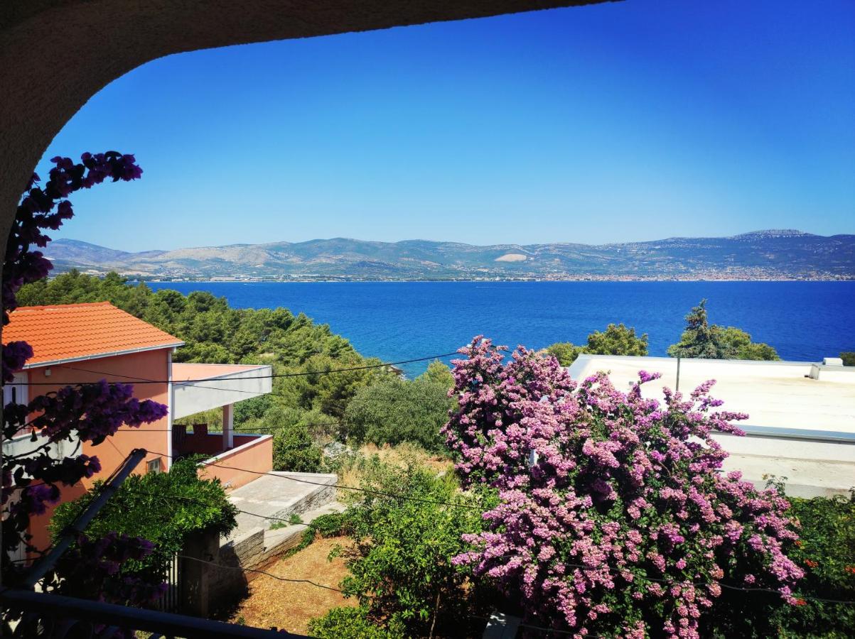 Ljilja Sea View Apartament *